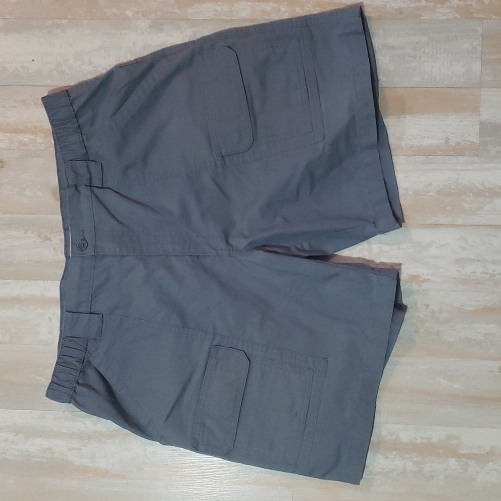 Savane Men's Casual Cargo Shorts Grey Size 38 Inseam: 7-1/2"